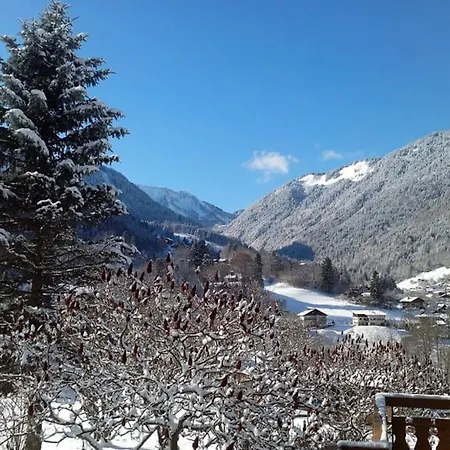 בקתה De Montagne Pierre Et Gaby Non-fumeur Non Professionnel *